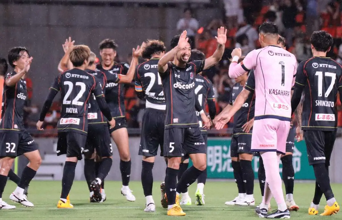 【画像・写真】大宮が3連勝でJ2残留へ望みをつなぐ　原崎政人監督「勝ち点3を取れたことはうれしく思う」