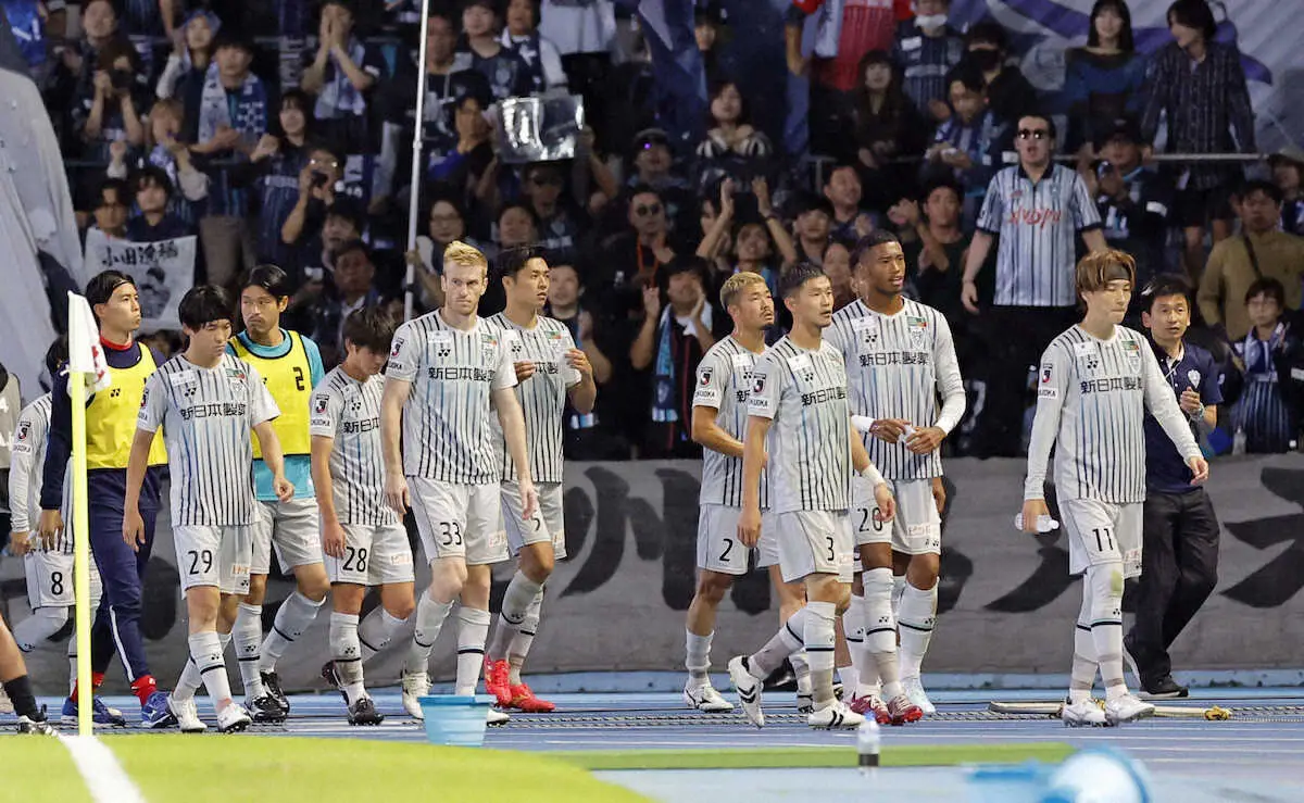 【画像・写真】福岡・長谷部監督「試合には負けたが、チームは生きている」　初の決勝逃すも手応え強調