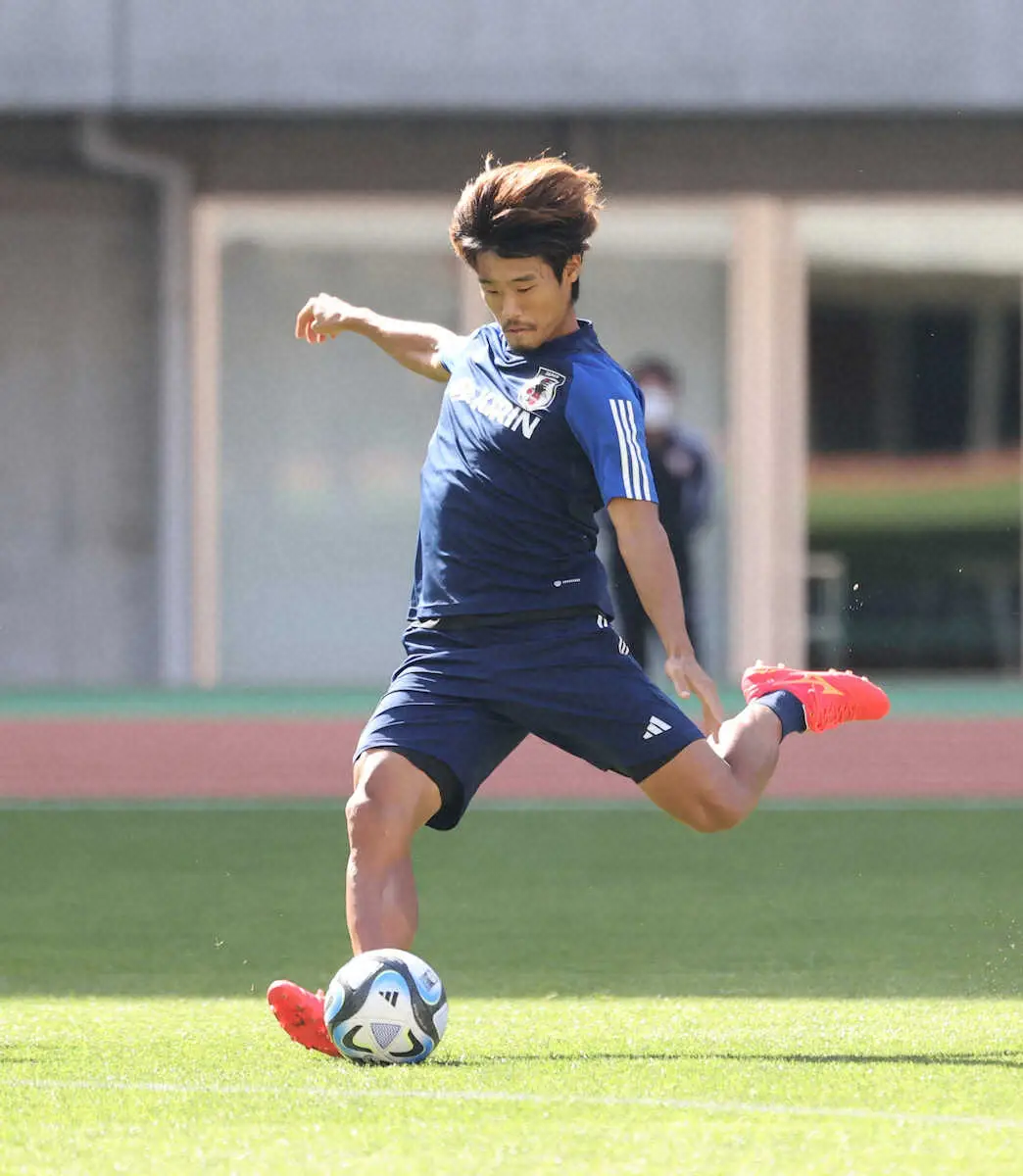 【画像・写真】MF守田英正はアンカーにも意欲「心臓じゃないですけど、アンカー次第で全部変わる」