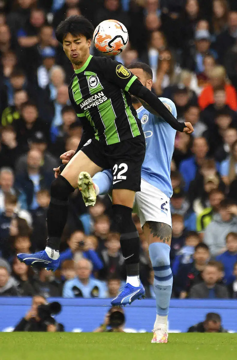 【画像・写真】イングランド代表をかわしてゴールに絡んだ三笘は「前半からあれをやっておけば」