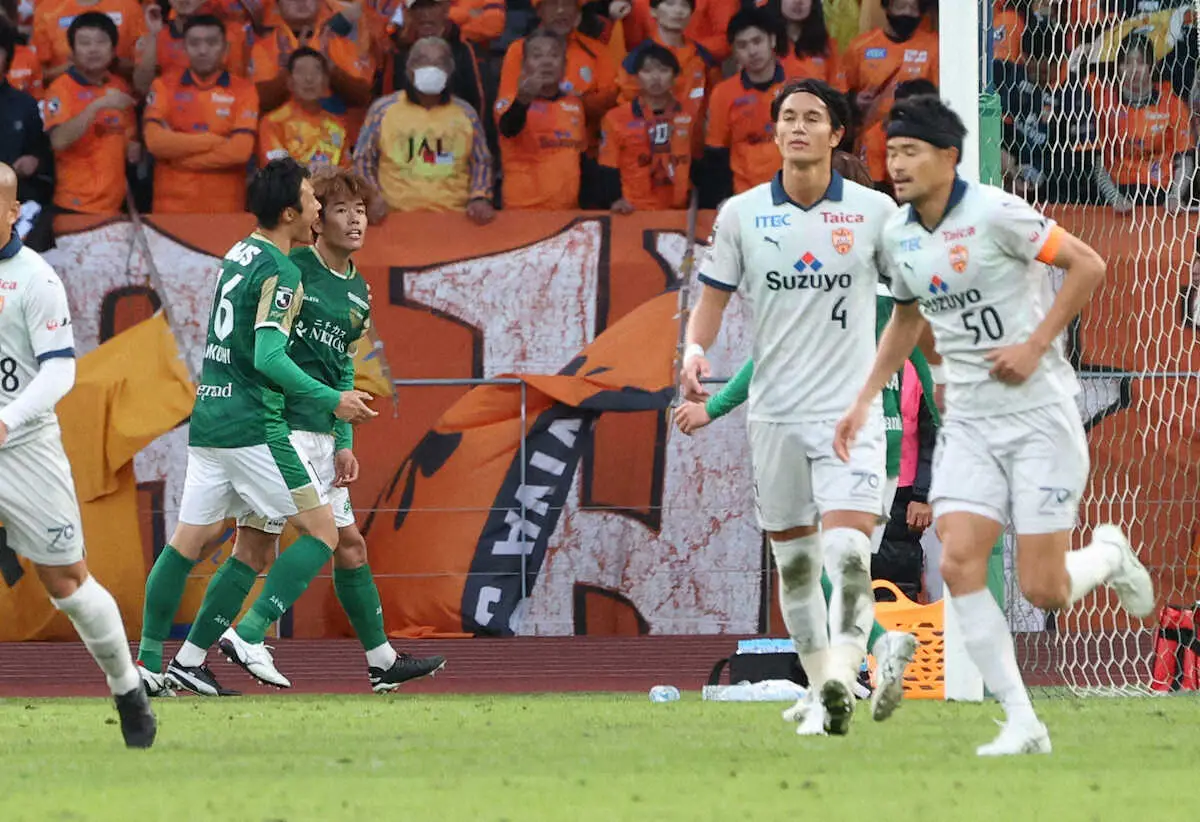 【画像・写真】東京V　16年ぶりJ1決めるPK決めた染野「緊張はした。でも自分がこのチームを助けたい気持ちあった」