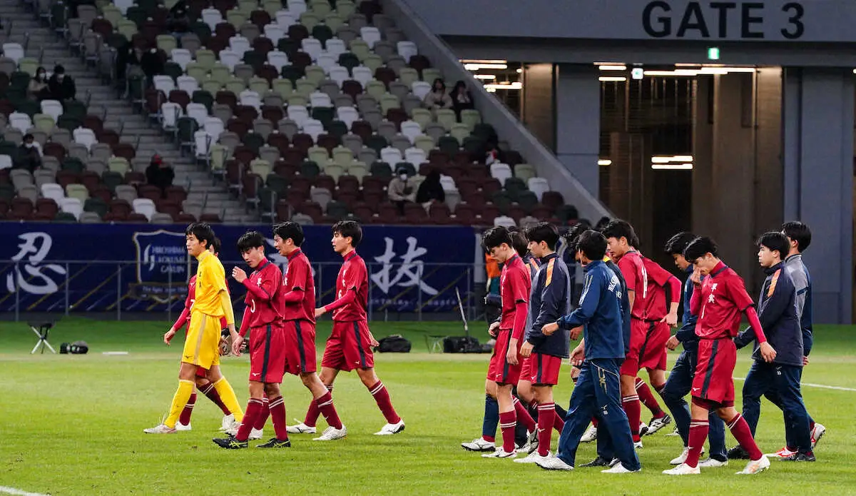 【画像・写真】【高校サッカー】早実　2度の好機生かせず…久米悔し「勝てた試合だった」