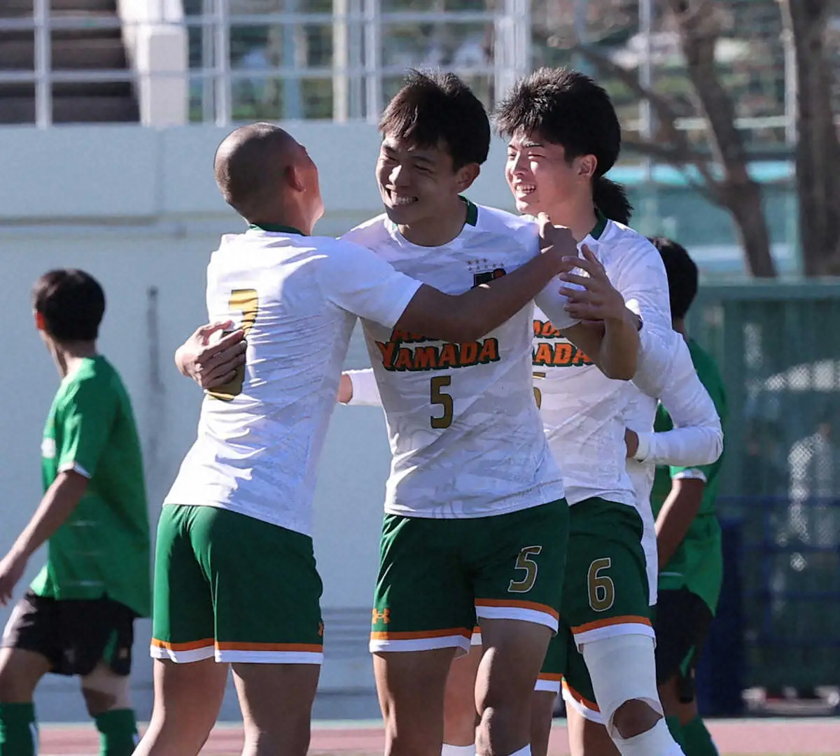 【画像・写真】青森山田が4発大勝で2大会ぶり国立へ　全国高校サッカー選手権