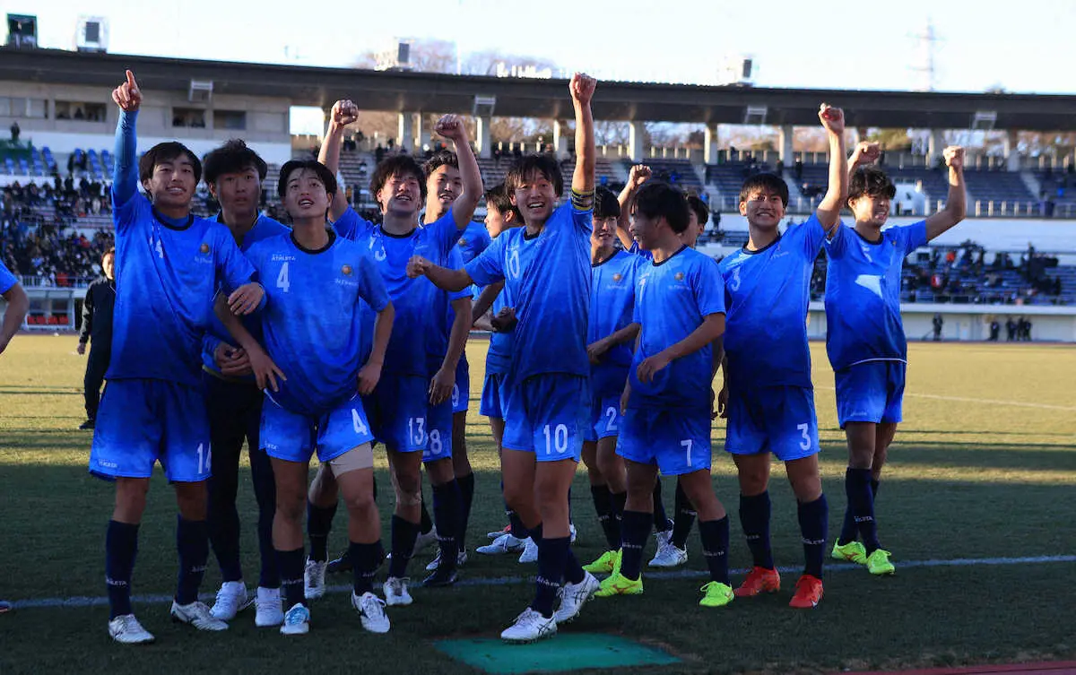 【画像・写真】【高校サッカー】近江　ゴイゴイスー初4強!!鵜戸が劇的V弾　OBにダイアン・津田