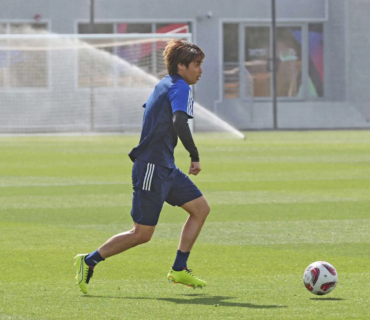 【画像・写真】アジア杯　日本代表MF伊東が中4日の日程に「大丈夫だと思う」　トップ下の久保との融合にも自信