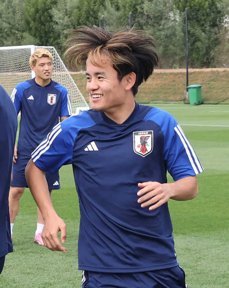 【画像・写真】【アジア杯】久保建英　バーレーン代表に立ち上がりからプレッシャーかける「出方を見ている余裕もない」