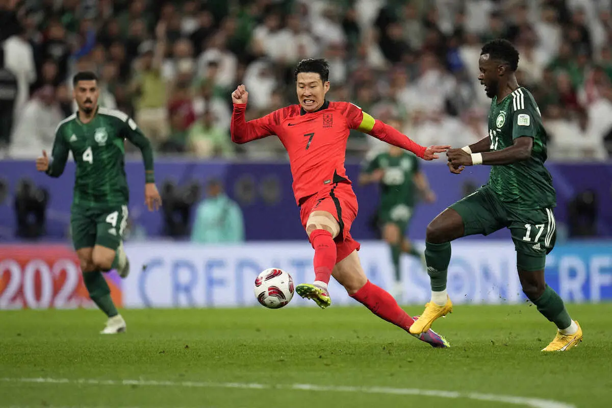 【画像・写真】サウジアラビアゴールに迫る韓国代表FWソン・フンミン（AP）