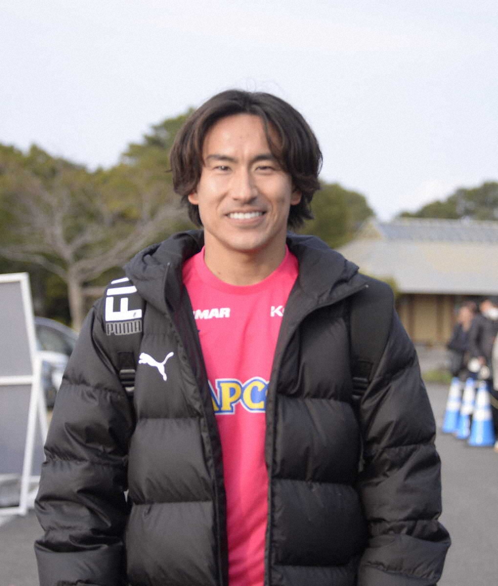 【画像・写真】15年在籍の川崎Fから加入　DF登里享平「“昇り”龍になって頂点まで導けたら」