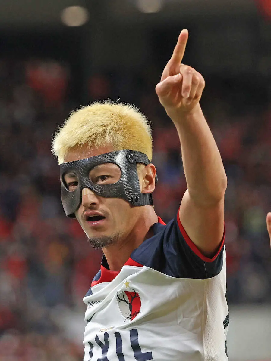 【画像・写真】鹿島　“バットマン”FW鈴木優磨が途中出場　「ぶっつけ本番だった」