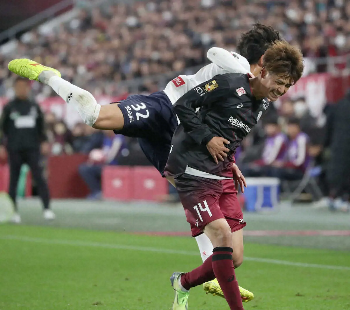 【画像・写真】神戸・三木谷浩史会長が柏戦判定に憤怒「同じチーム相手に二人目の大怪我」