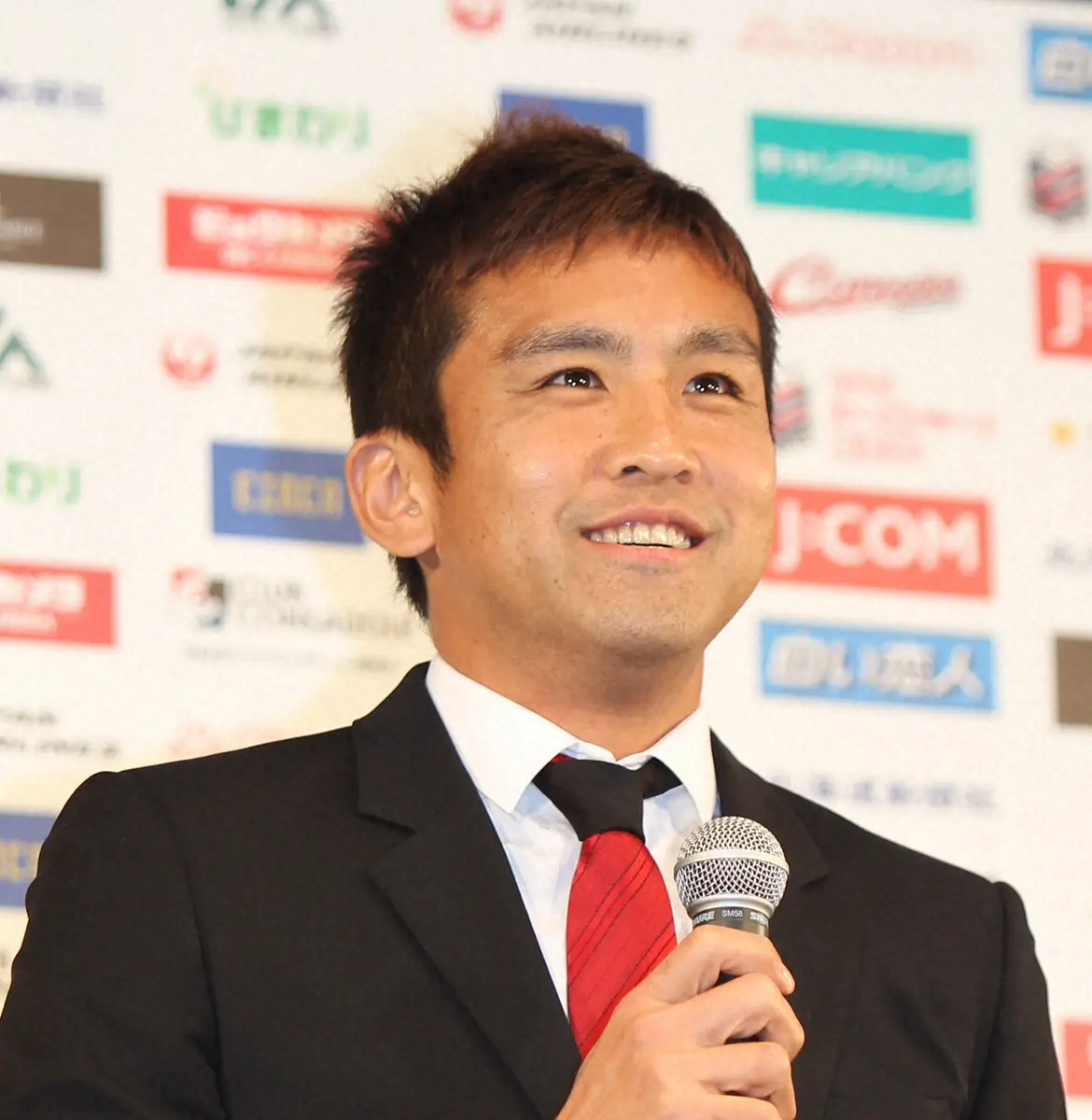 【画像・写真】台本欲しかった!?中村俊輔氏引退試合で“1人だけ”空気読めなかった選手とは…稲本＆小野氏もあきれ顔