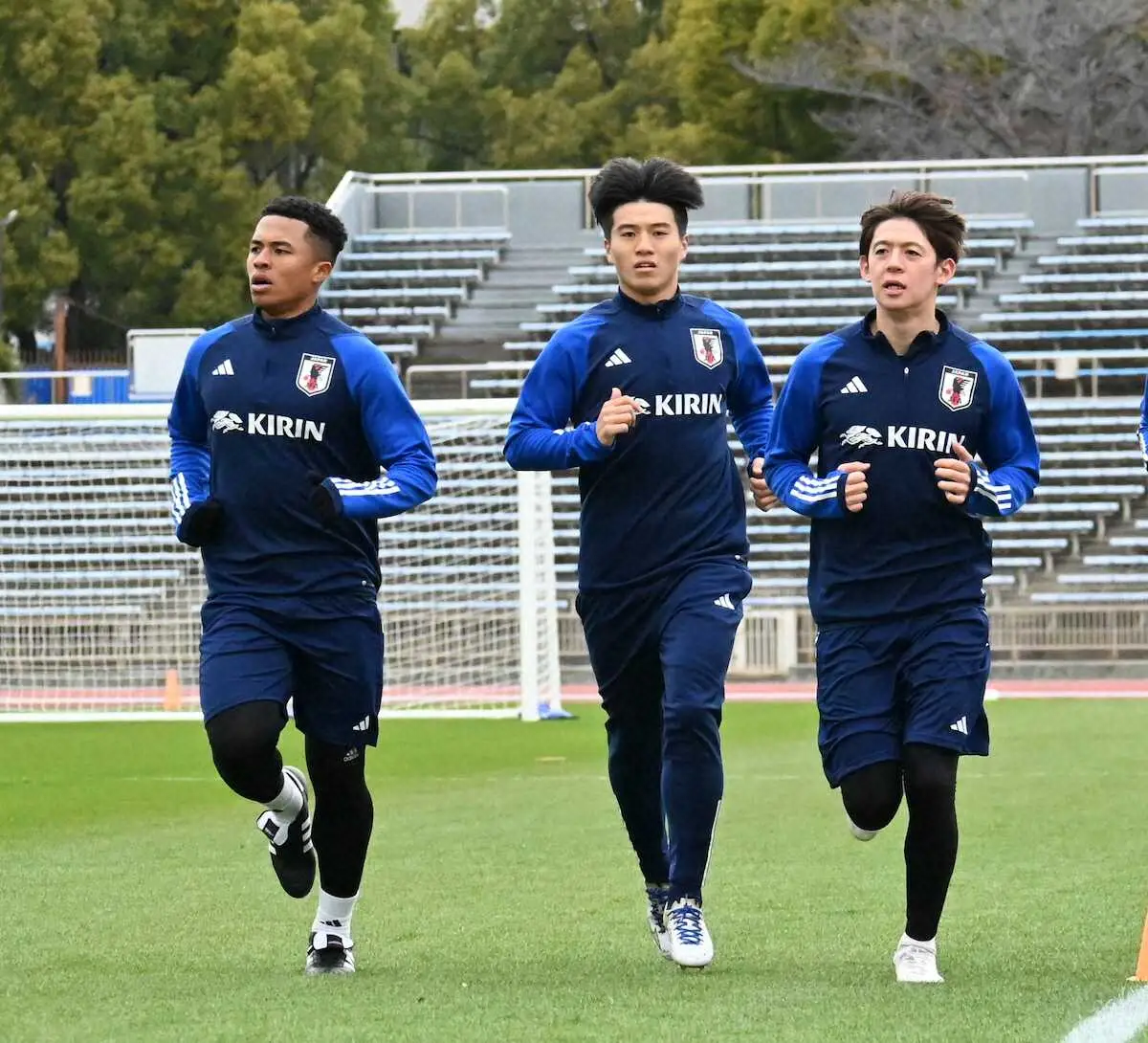 【画像・写真】U―23日本代表　MF山本理仁ら海外組4人が合流、FW荒木遼太郎は体調不良で療養　国内合宿2日目