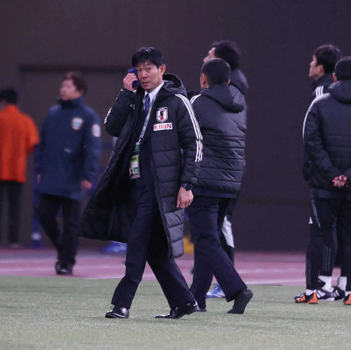 【画像・写真】森保ジャパン冷や汗逃げ切り　終盤5バックで何とか…ロングボール対応など課題解消とはいかず