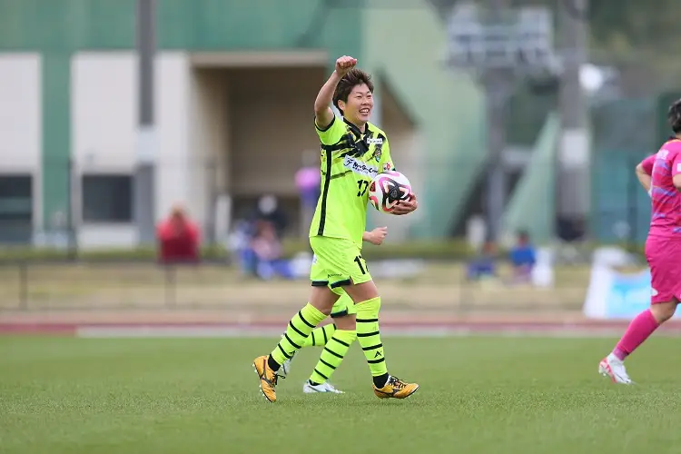 【画像・写真】1部初昇格のヴィアマテラス宮崎が3連勝で首位に。次節は2位ラブリッジ名古屋と全勝対決！【なでしこリーグ】