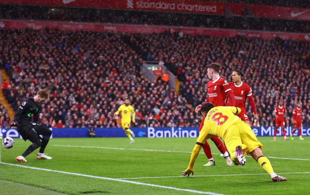 【画像・写真】リバプール　MF遠藤欠場も堅首!MFマクアリスター鮮やか決勝弾に本拠沸いた