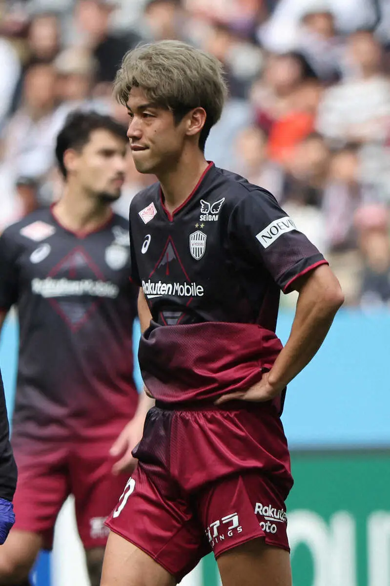 【画像・写真】王者に試練…神戸はFW大迫勇也が負傷、GK前川黛也が一発退場で横浜に競り負ける