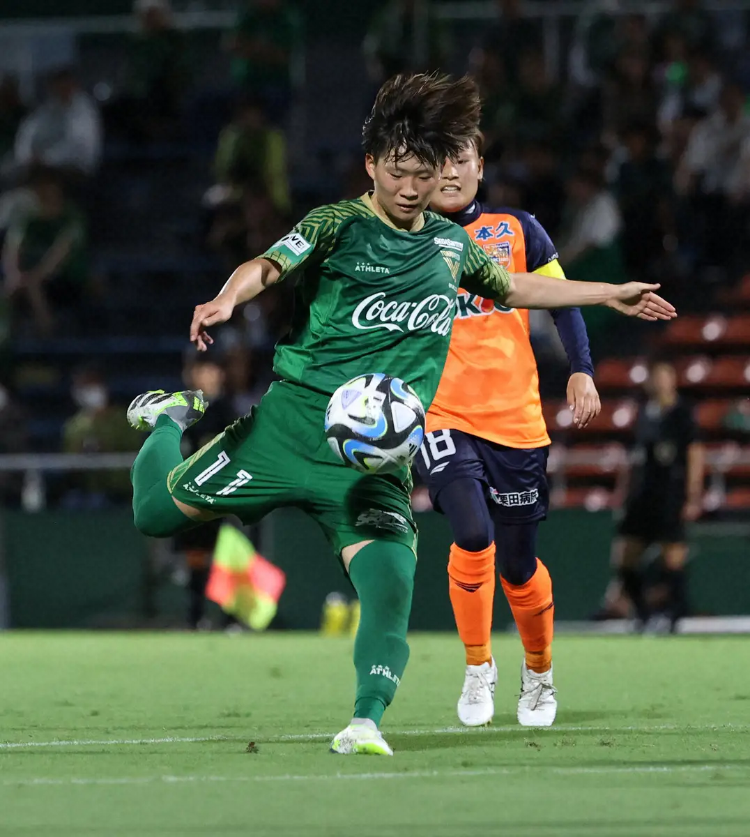 【画像・写真】WEリーグ　日テレ東京Vの日本代表MF藤野が9試合ぶりゴール「お待たせしました」逆転弾で勝利演出