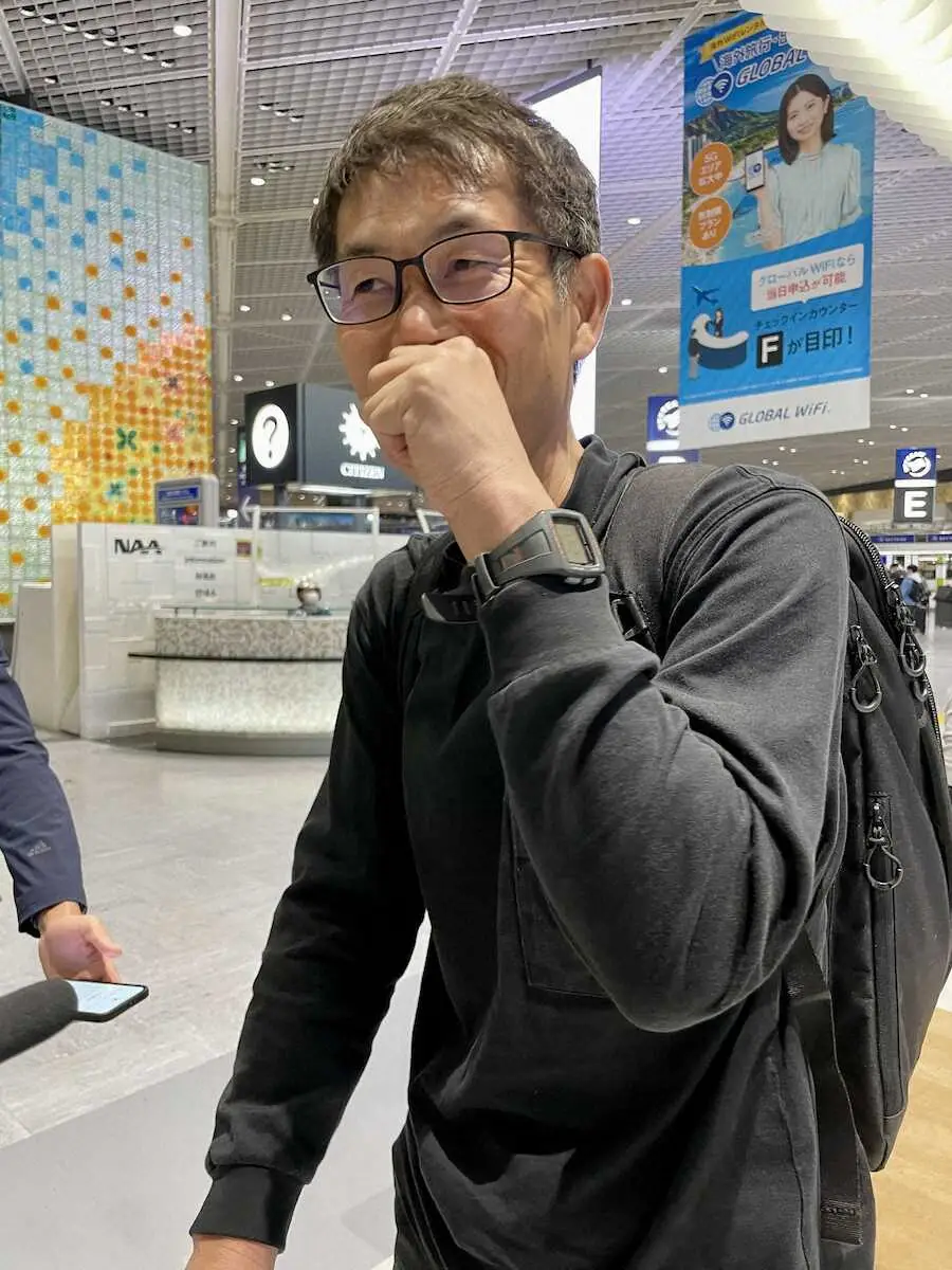 【画像・写真】なでしこジャパンの池田太監督が渡仏「行くと本番のイメージが湧く」　パリ五輪で使用する試合会場など視察