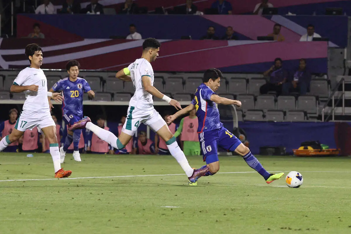 【画像・写真】＜U－23日本代表・U－23イラク代表＞前半、抜け出してシュートを放つ細谷（撮影・小海途　良幹）