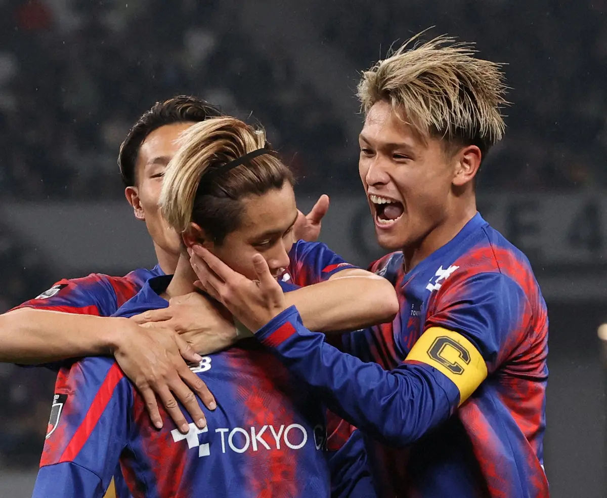 【画像・写真】FC東京でも活躍するUー23日本代表の松木（右）と荒木（左手前）