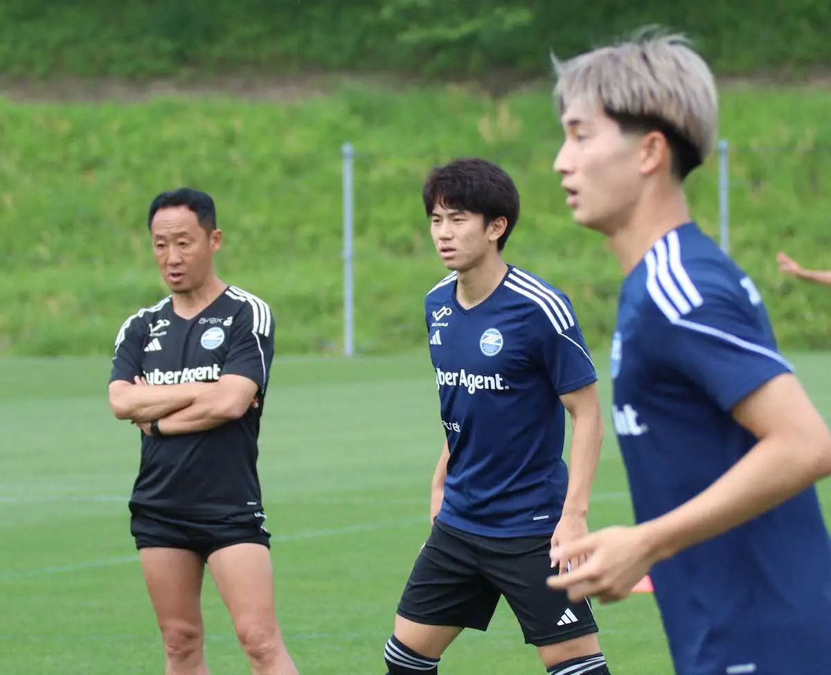 【画像・写真】首位の町田・黒田監督がFW競争激化でうれしい悩み　起用ポイントはギラギラ感「観察は相当している」