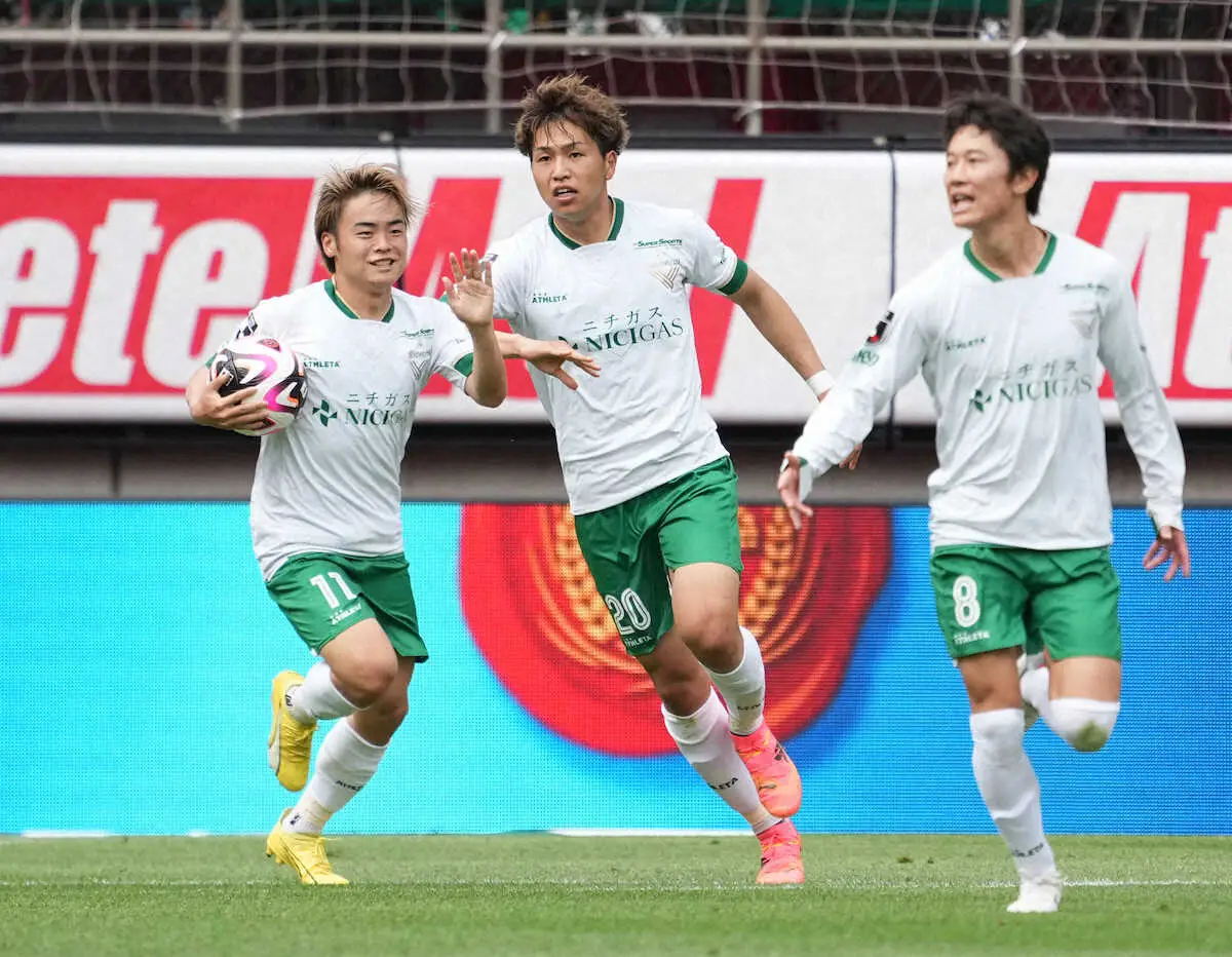 【画像・写真】東京V　0―3から後半3発!見木AT弾でドロー　鹿島と16年ぶり“オリ10対決”意地見せた