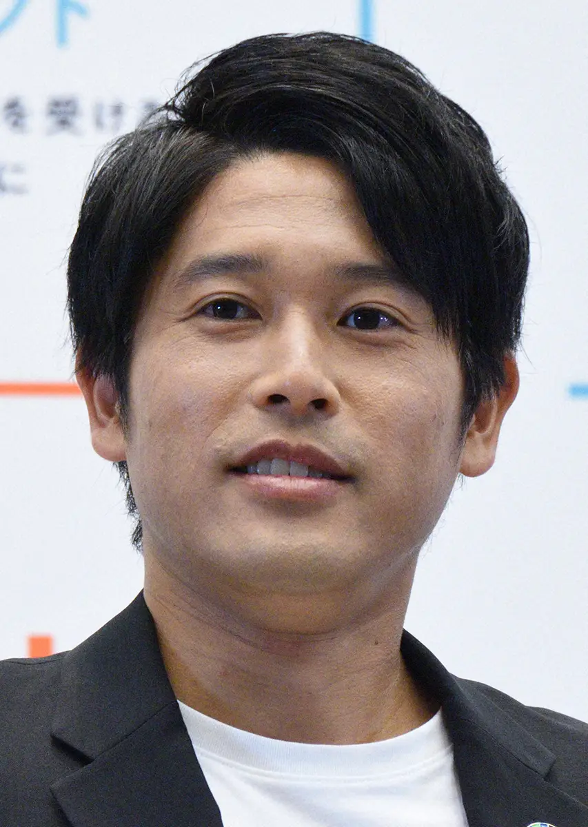 【画像・写真】元日本代表FW岡崎慎司　内田篤人氏から引退会見のダメ出しを食らう「凄い真面目に終わっちゃって…」