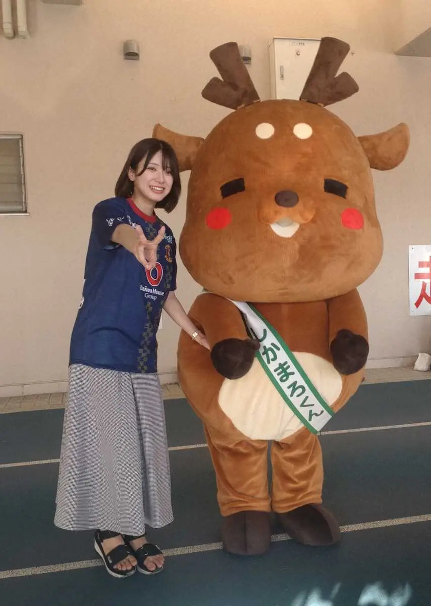 【画像・写真】「朝5時半の女」元AKB48の奈良市観光大使・大西桃香がJ3奈良―YS横浜戦に来場