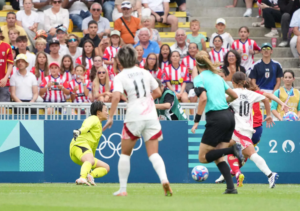 【画像・写真】前半、同点ゴールを許す日本イレブン（撮影・岡田　丈靖）