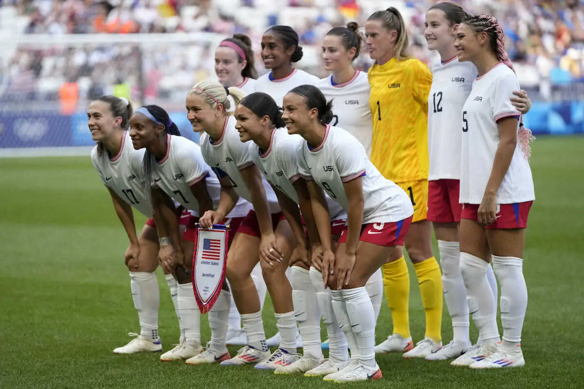 【画像・写真】＜パリ五輪サッカー女子　米国・ドイツ＞先発出場した米国代表イレブン（AP）