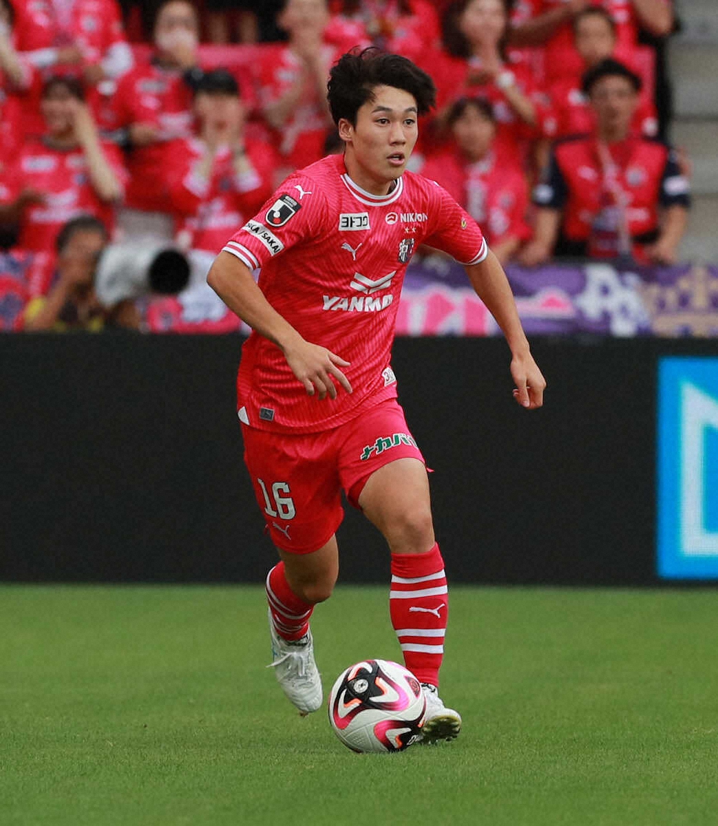 【画像・写真】“ポスト毎熊”ルーキーDF奥田勇斗「チームに貢献できる力は自分にもある」