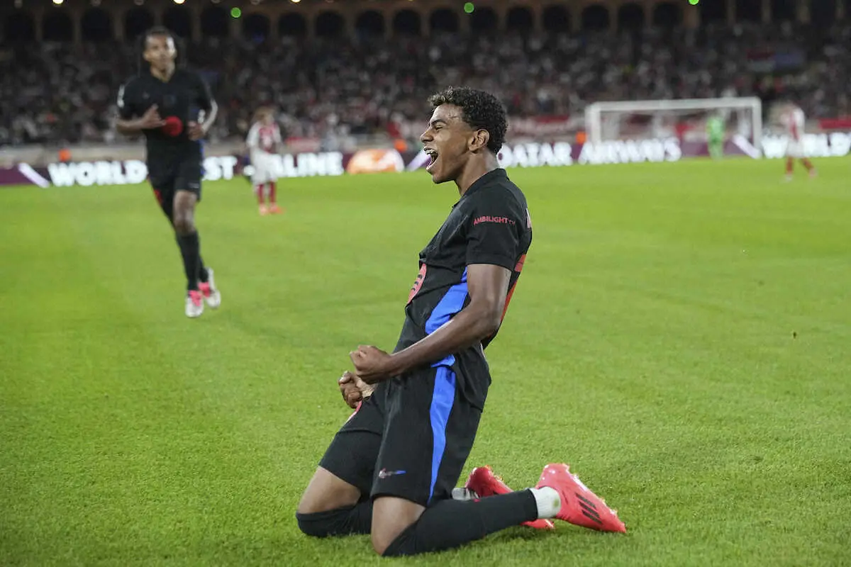 【画像・写真】モナコ南野　レッド誘発でCL白星発進呼んだ!開幕5連勝バルセロナに今季公式戦初黒星つける