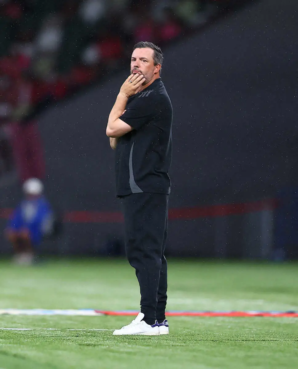 【画像・写真】横浜はクラブJ1ワースト6失点。直近2試合13失点のハッチンソン監督「恥ずかしい試合をしてしまった」