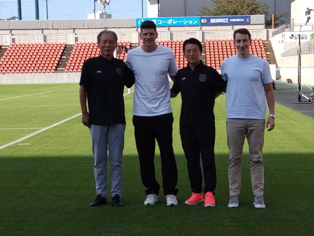 【画像・写真】左から原氏、、ゴメス氏、佐野社長、ブンダリー氏