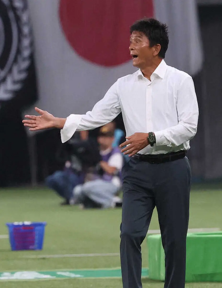 【画像・写真】東京V城福浩監督「歯を食いしばって前に進んだからこそ」4試合残して残留決定　2発MF綱島悠斗を称賛