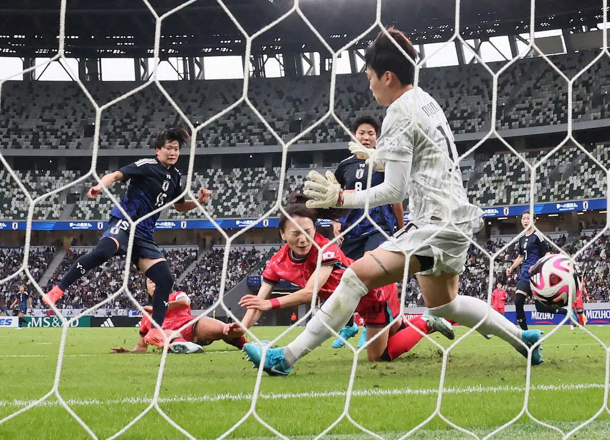 【画像・写真】新生なでしこ　韓国に4－0完勝！内田篤人コーチ“秘策”ズバリ　8年ぶり指揮の佐々木監督代行笑顔