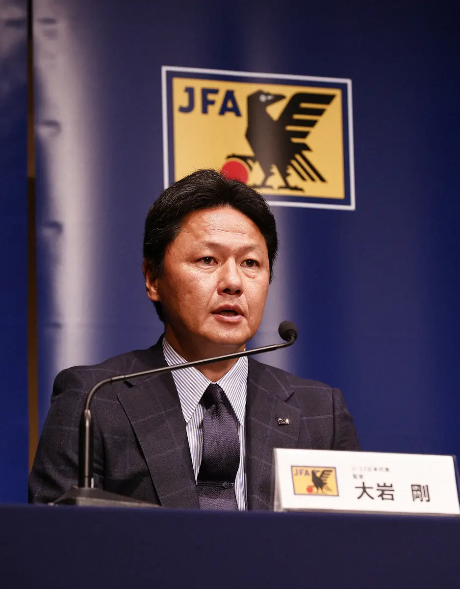 【画像・写真】パリ五輪8強導いた大岩剛監督が男子最優秀監督　清家貴子が女子最優秀選手　AFC年間表彰式