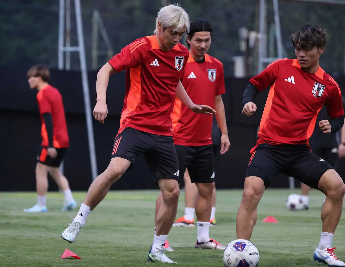 【画像・写真】サッカー日本代表、インドネシア戦へ全体練習　前日別メニュー調整の久保＆守田も合流