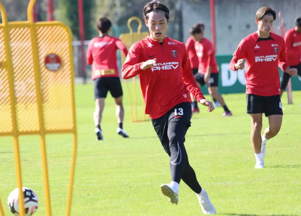 【画像・写真】浦和MF渡辺凌磨　史上初“2日がかり”での1試合複数得点へ「2点目、3点目っていうのを…」