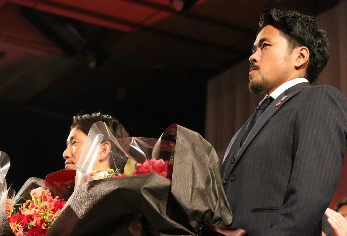 【画像・写真】槙野智章さん引退試合　今季限りで現役引退の興梠慎三が追加点！槙野－宇賀神－興梠でゴール