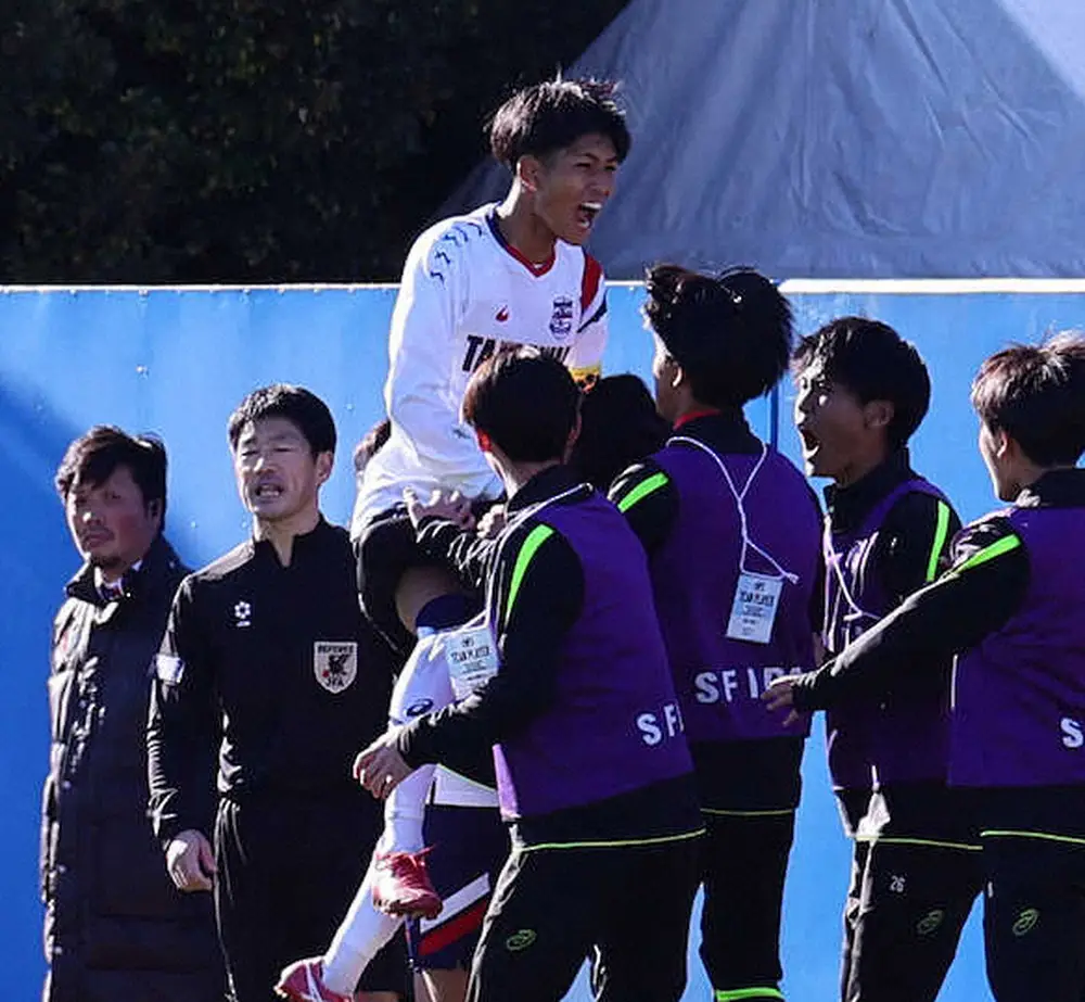 【画像・写真】【高校サッカー】滝川二は7大会ぶり初戦突破　決勝PKのMF三宅「外す気はしません」