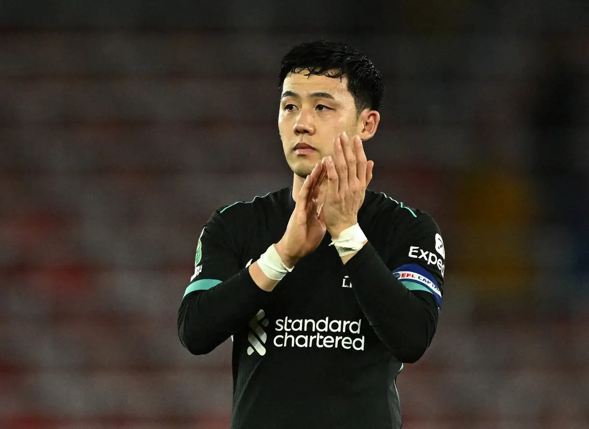 【画像・写真】リバプール遠藤　年内最終戦で途中出場　今季最長“33分間プレー”ボール奪取など5ー0大勝に貢献