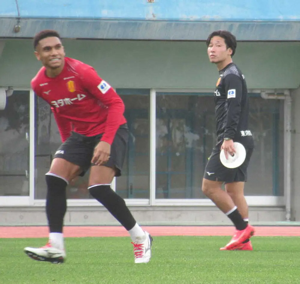 【画像・写真】名古屋MFマテウス・カストロが復帰後初練習「もう一度プレーができるのが、まだウソのような感じ」