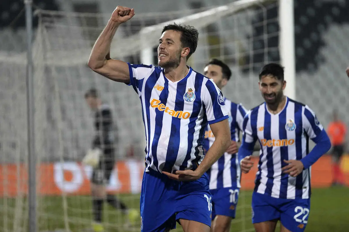 【画像・写真】マンCが駆け込み移籍でポルトからニコ・ゴンサレスを獲得　アストンビラはアセンシオを期限付きで