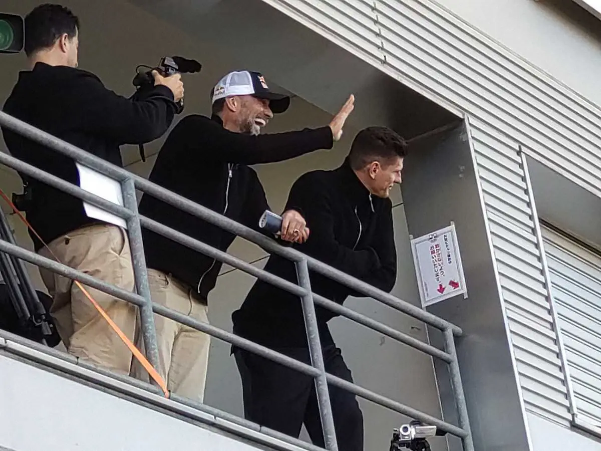 【画像・写真】前リバプール監督・クロップ氏がJ2大宮―山形戦を観戦　大宮親会社レッドブルのグローバルサッカー責任者