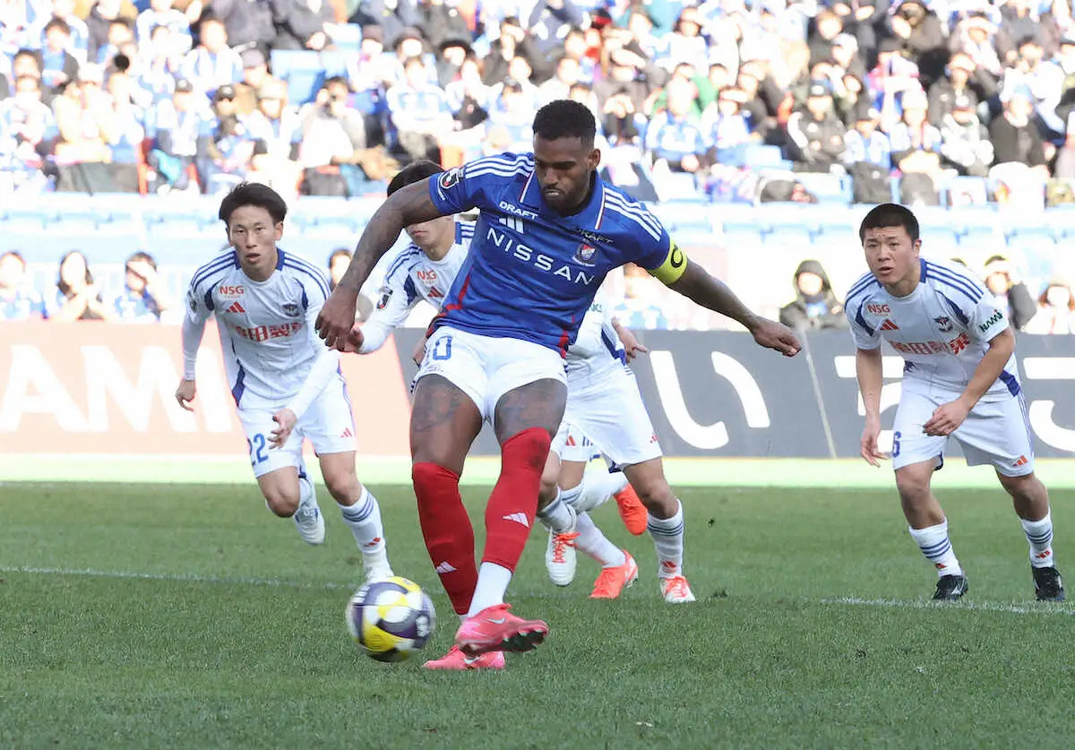 【画像・写真】横浜Mロペス、開幕戦でJ1通算100得点！新潟戦でPK成功し同点弾で飾る　チーム今季1号