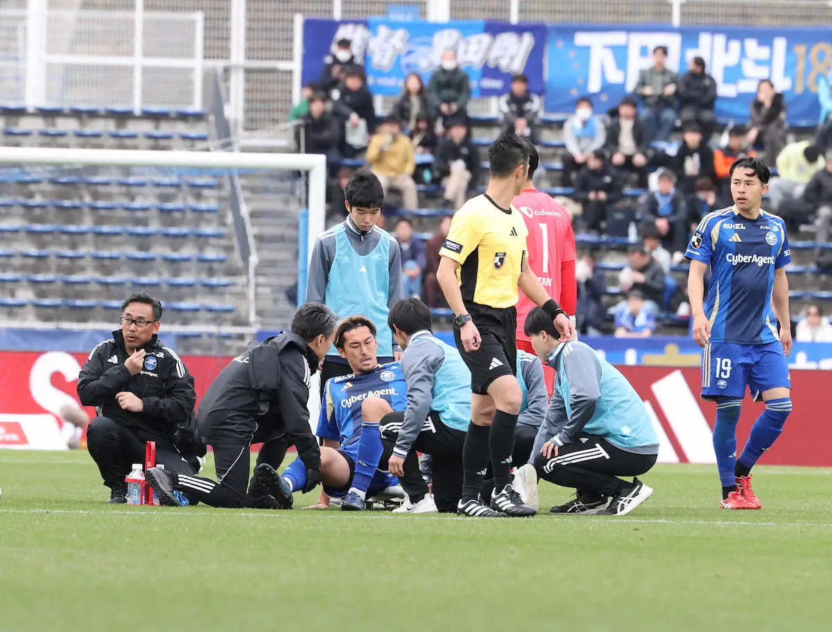 【画像・写真】町田・黒田監督「うまくコントロールできなかった」CB2人が負傷交代、開幕節・広島戦で逆転負け
