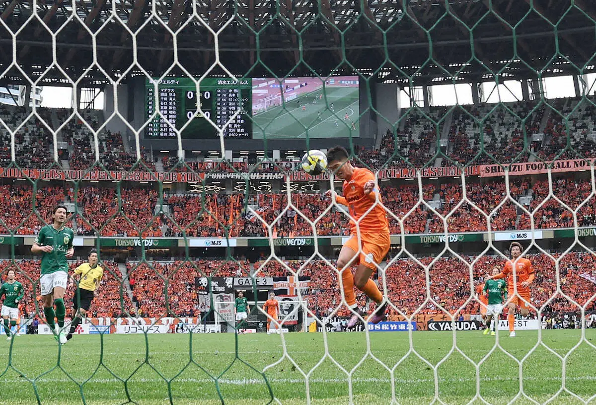 【画像・写真】＜東京V・清水＞前半、ゴールを決める清水・北川（撮影・西海健太郎）