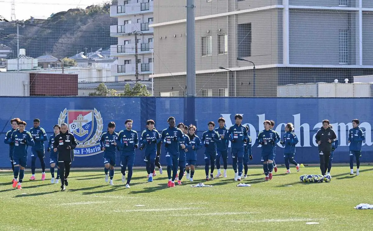 【画像・写真】横浜M　19日ACLE→20日夜帰国→21日練習→22日移動→23日広島戦　指揮官「明日はもう移動」