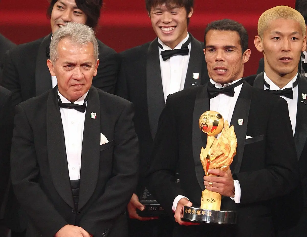 【画像・写真】急逝レアンドロ・ドミンゲスさんを野々村チェアマンが追悼「スタジアムの空気がパッと変わった」